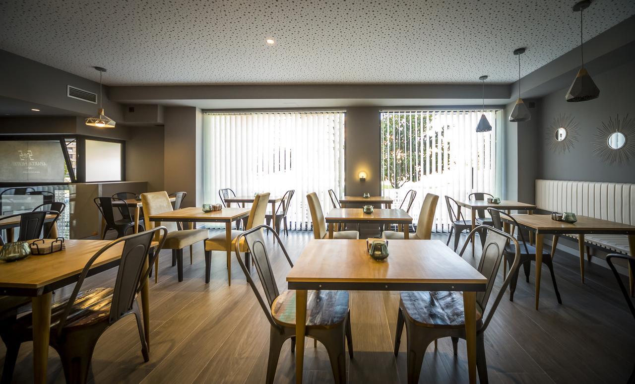 Apartahotel 5Dos5 Oviedo Luaran gambar